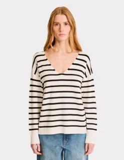Celio Pull rayé col V en viscose Ecovero - beige^Femme Pulls
