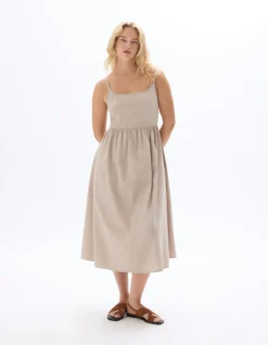 Celio Robe longue fluide à bretelles - beige^Femme Robes|Robes